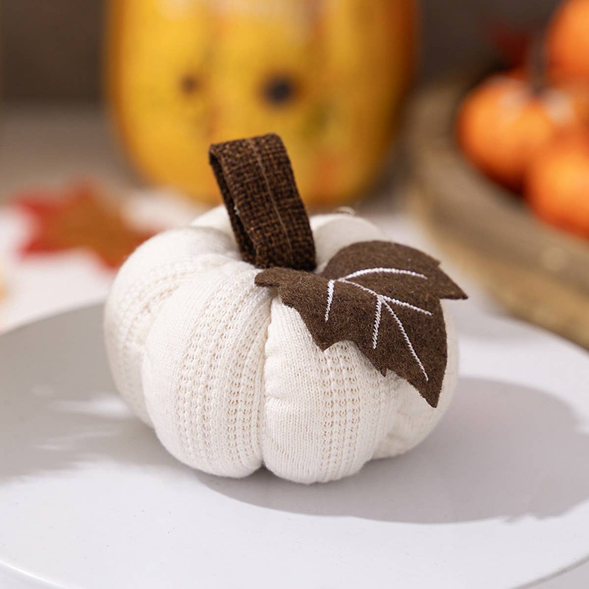 THANKSGIVING KNITTED ORANGE PUMPKIN PENDANT
