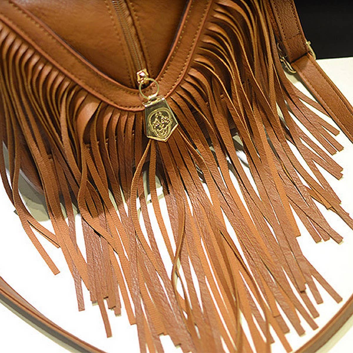 CWAB4541_BUCKET TASSEL HAND SHOULDER CROSSBODY BAG