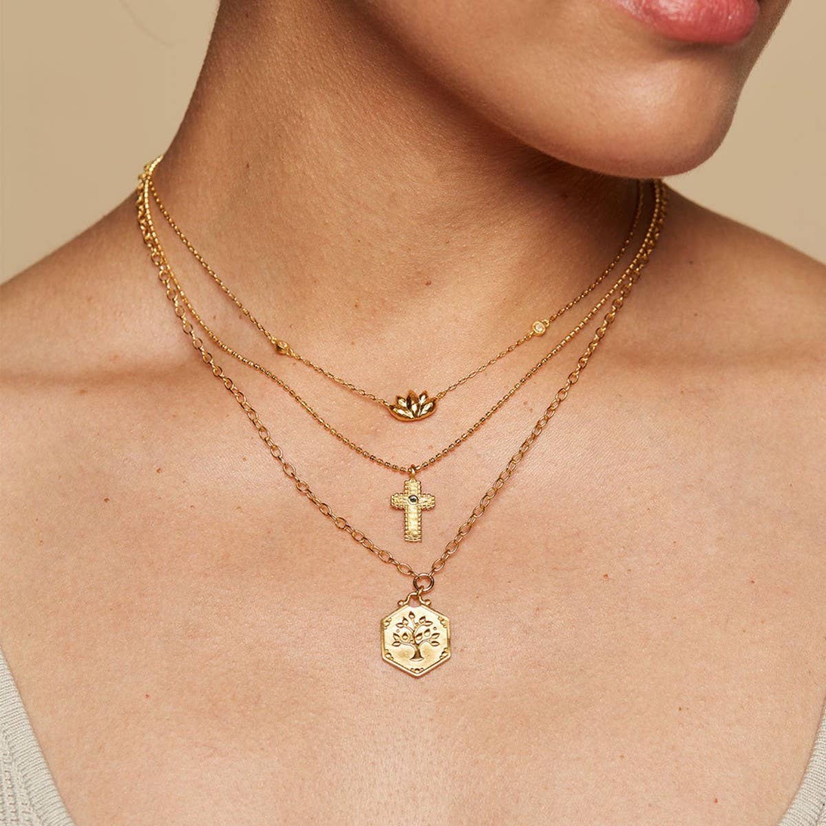 NEW FASHION IRREGULAR PENDANT CLAVICLE NECKLACE