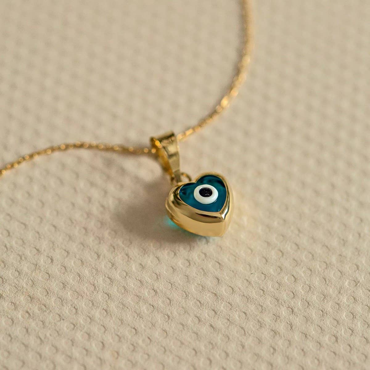 Devil's Eye Zircon Heart Pendant Necklace