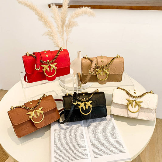 STYLISH EMBOSSED METAL CHAIN SHOULDER BAG_CWAB1577