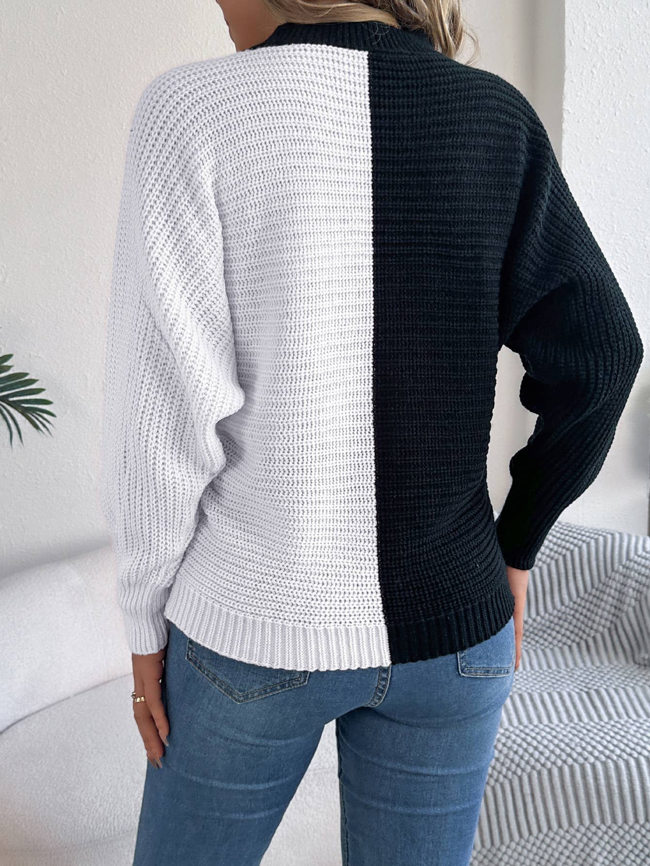 COLOR CONTRAST SHOULDER CUFF PULLOVER SWEATER