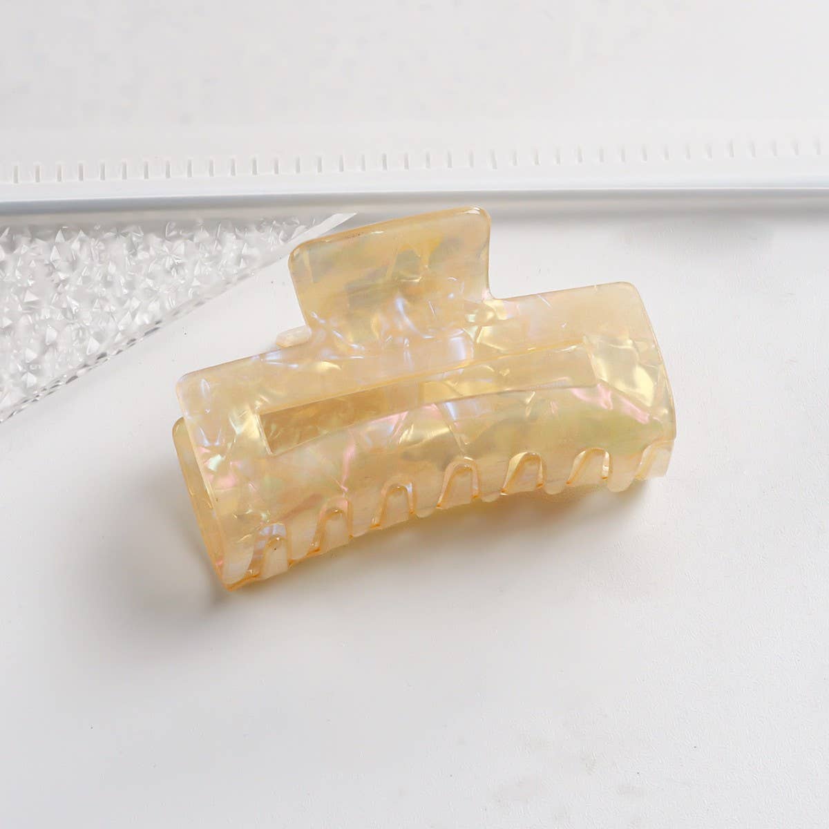 CWAHA1401_ELEGANT RECTANGLE MEDIUM HAIR CLAW CLIP