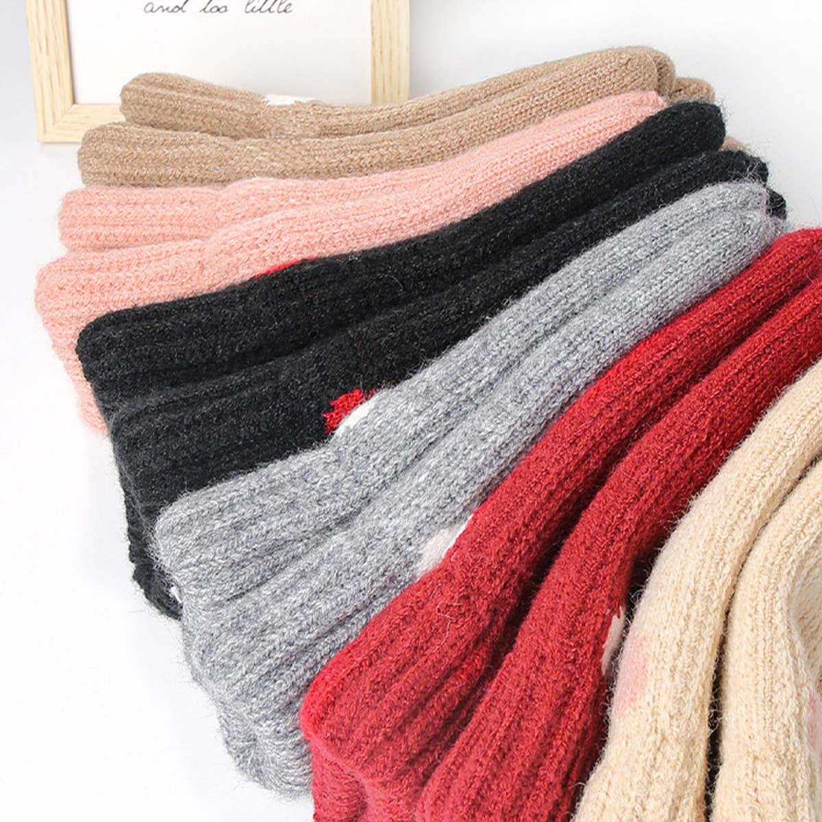 WOMEN HEART JACQUARD KNITTED GLOVES_CWAG0135