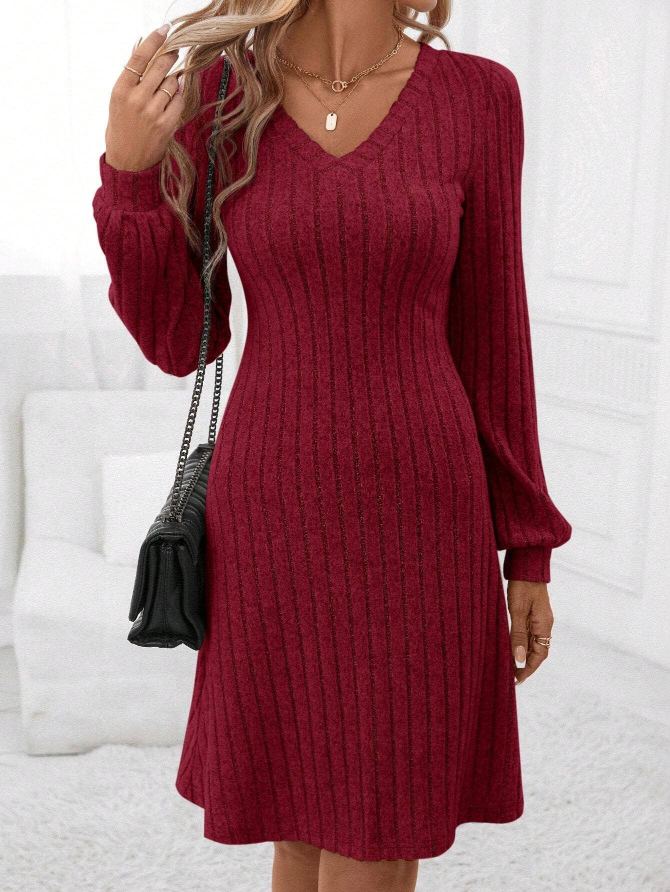 COMMUTER DRESS WITH HIGH WAIST AND SLIM FIT