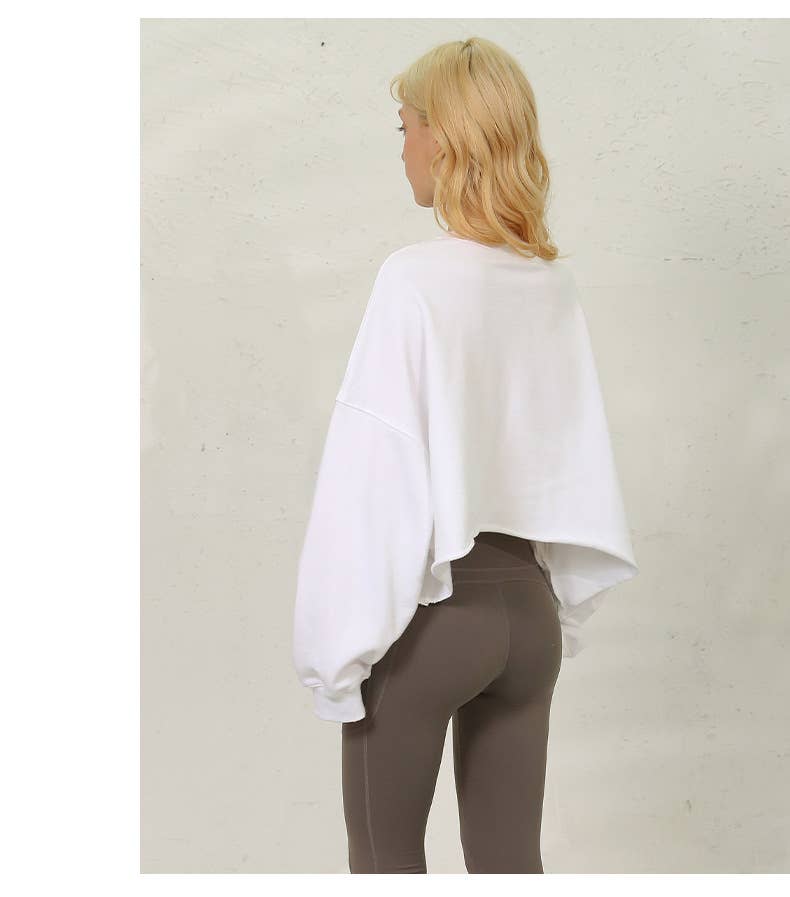 Crop top with fashionable printed sweatshirt