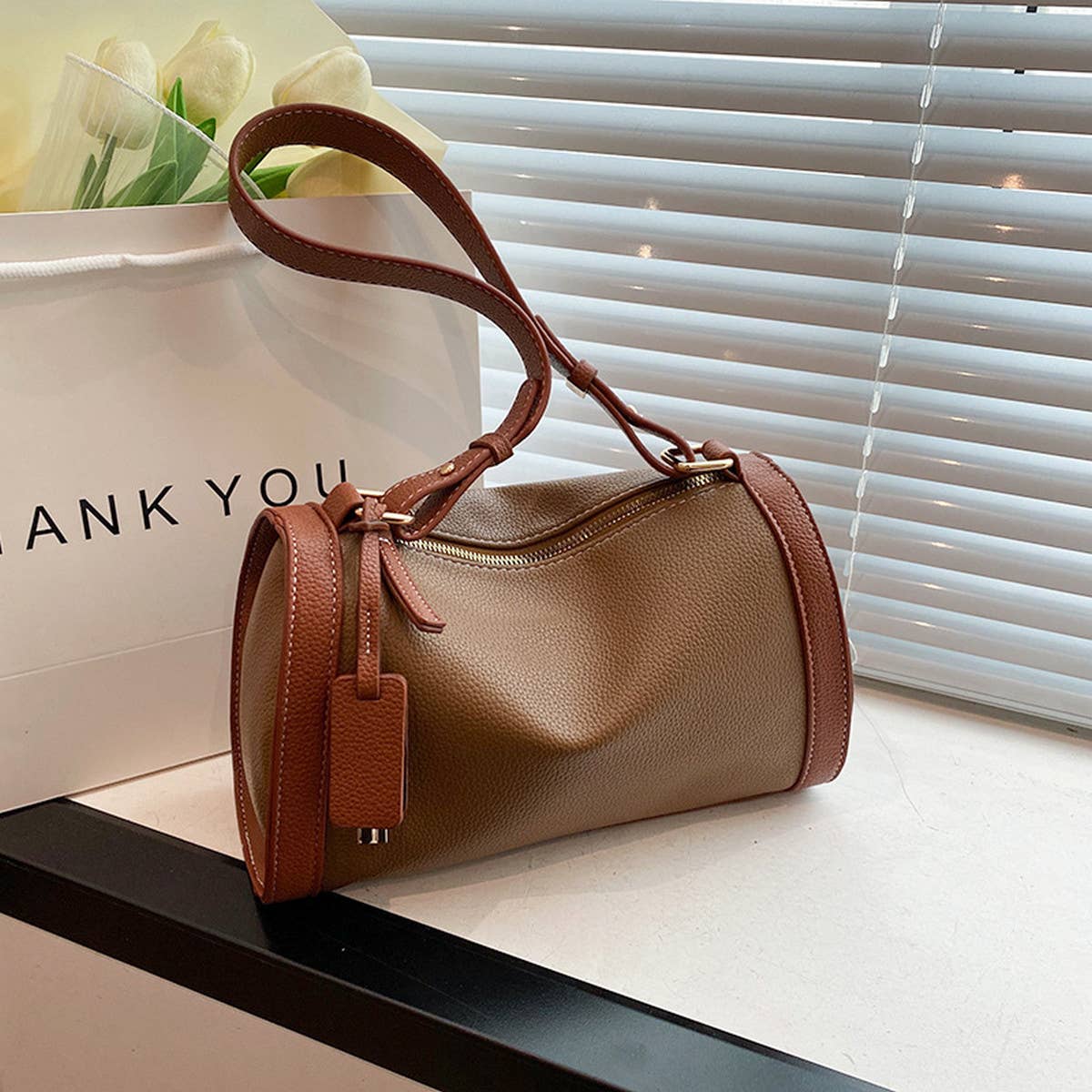 WOMEN CONTRAST ARMPIT SHOULDER BAG_CWAB1587