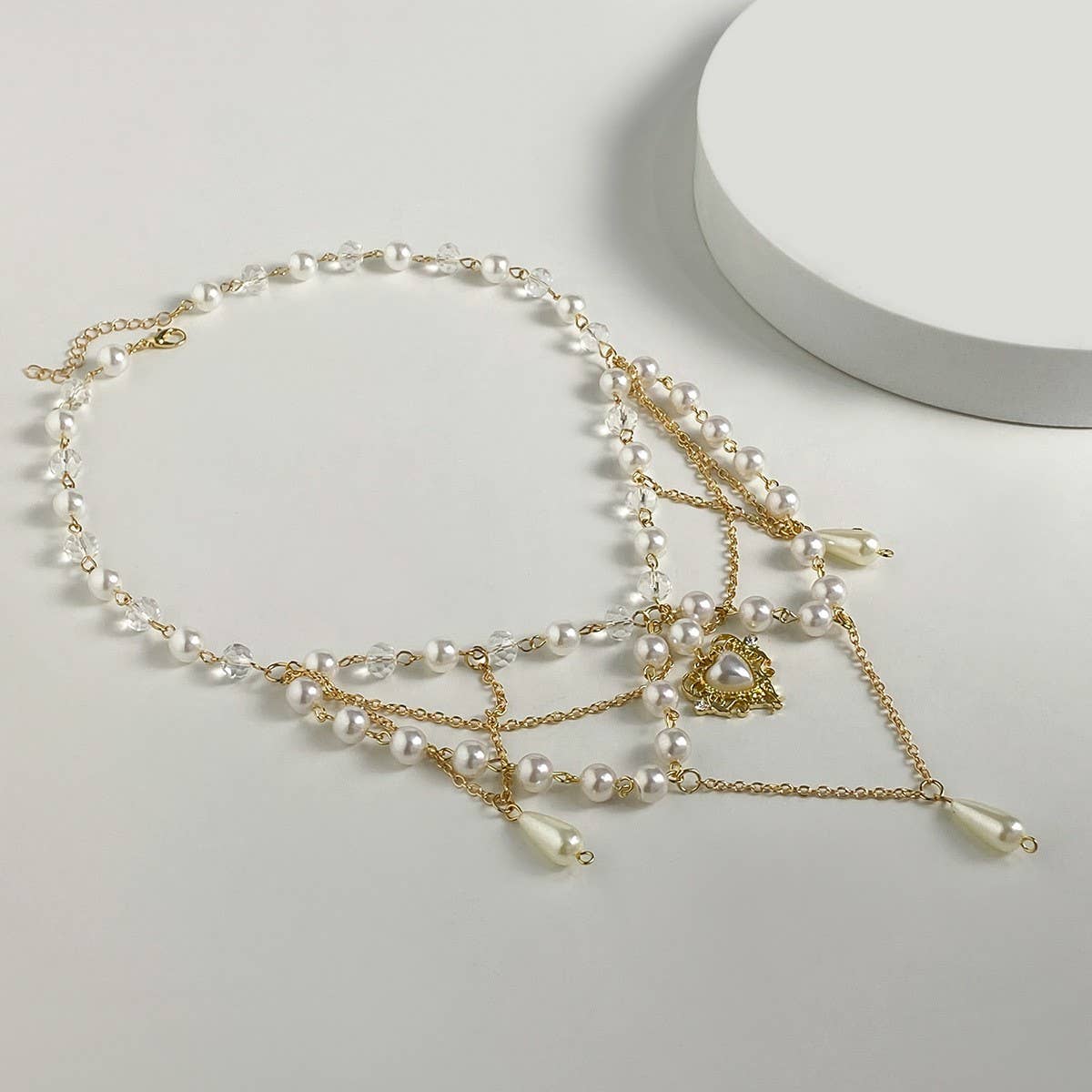 PEARL BEADED NECKLACE WITH PENDANT_CWAJE1157