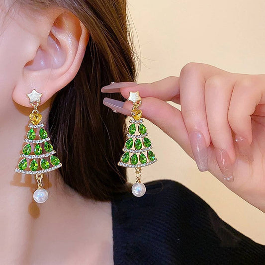 DIAMOND DEER HEAD SNOWFLAKE EARRINGS