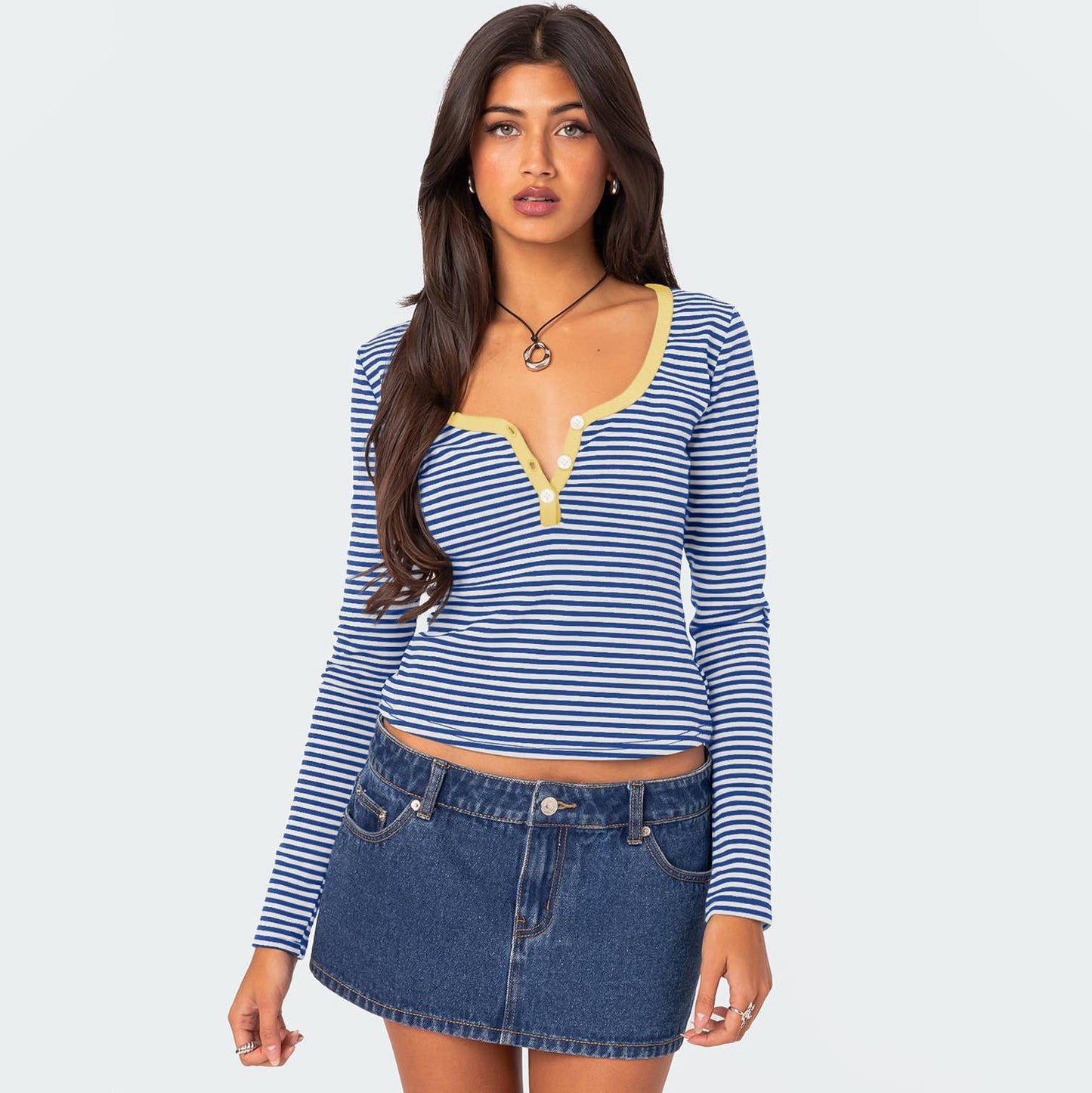 Chicken-neck contrasting striped knitted sweater