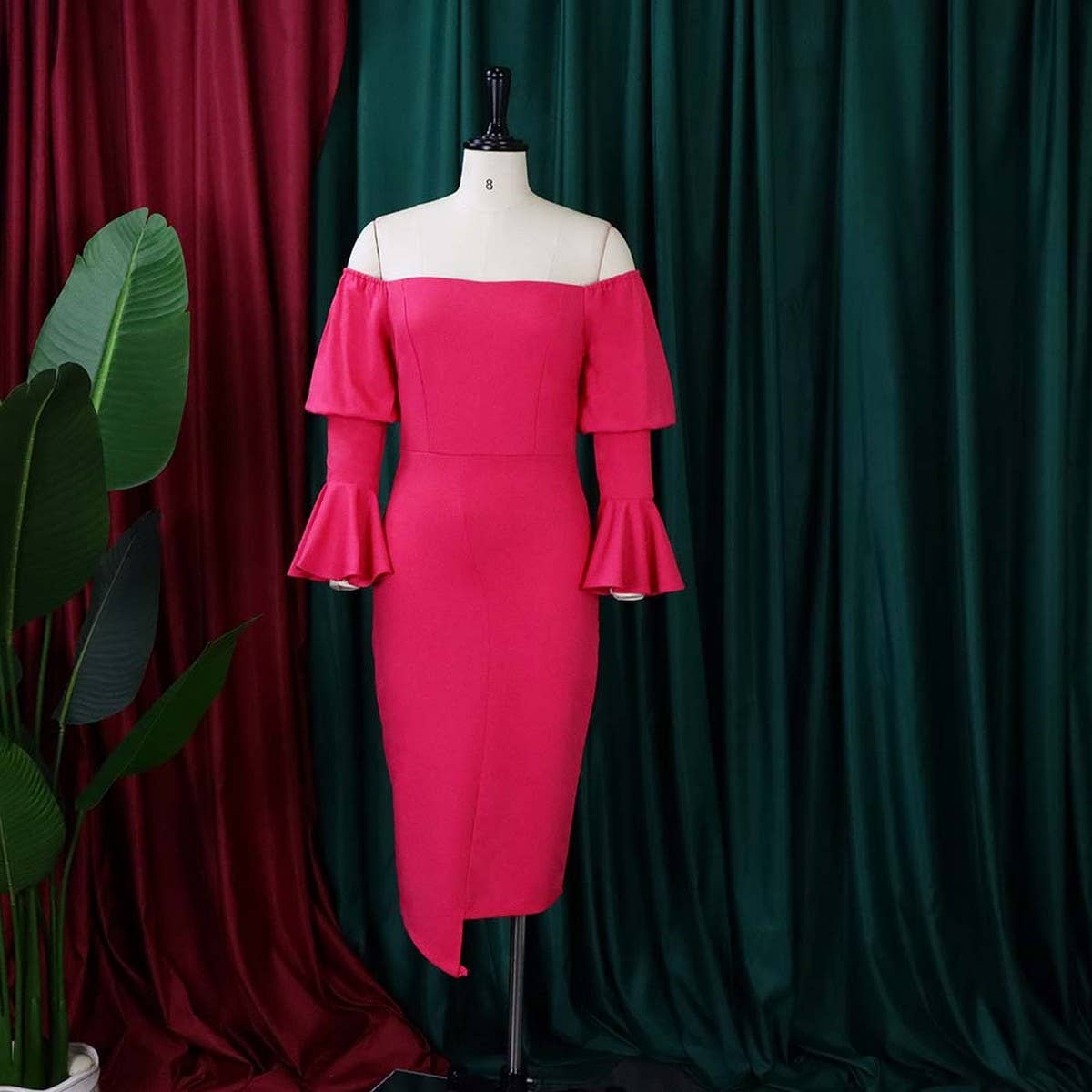 TRUMPET SLEEVE HIP-HUGGING TIGHT FASHION DRESS