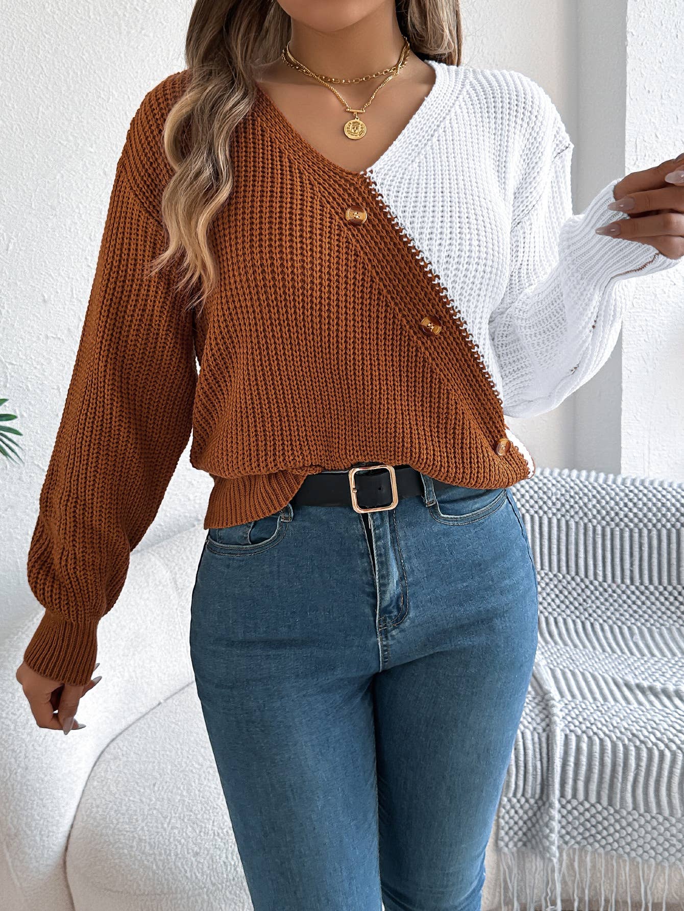 CASUAL V-NECK BUTTON-UP LANTERN SLEEVE SWEATER