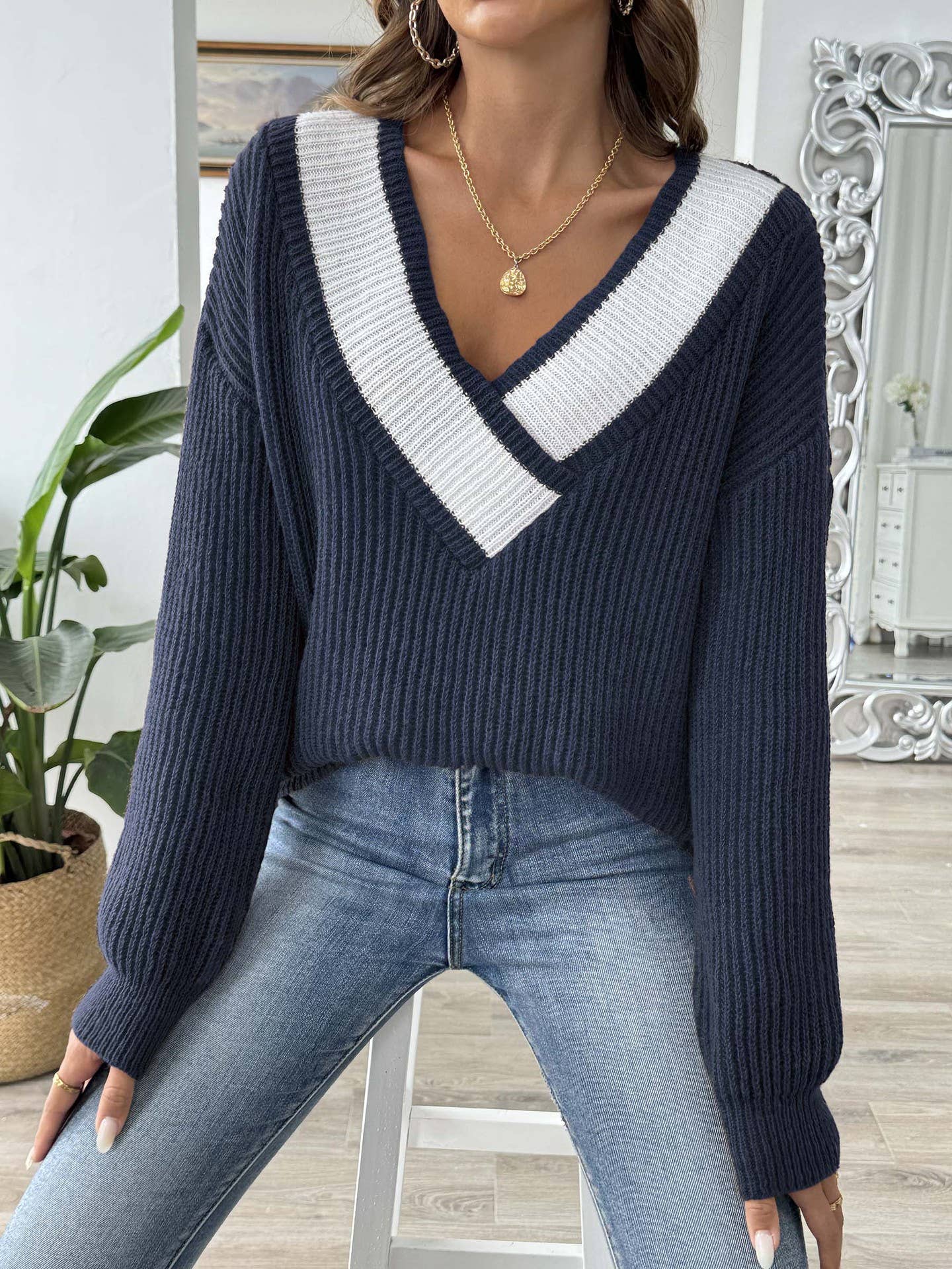 COLOR CONTRAST PATCHWORK V-NECK PULLOVER SWEATER