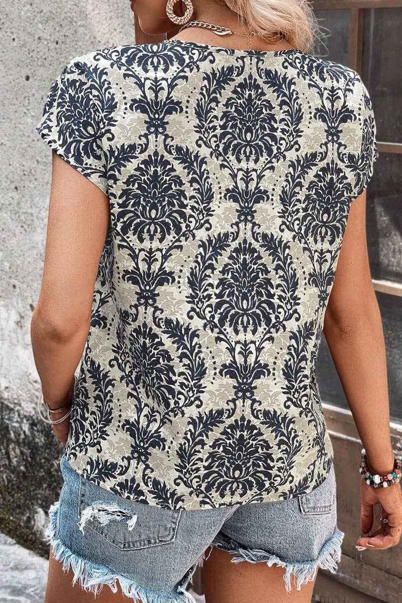 CWTBLS1131_SUMMER ALL-OVER PRINTED V-NECK BATSLEEVE TOP