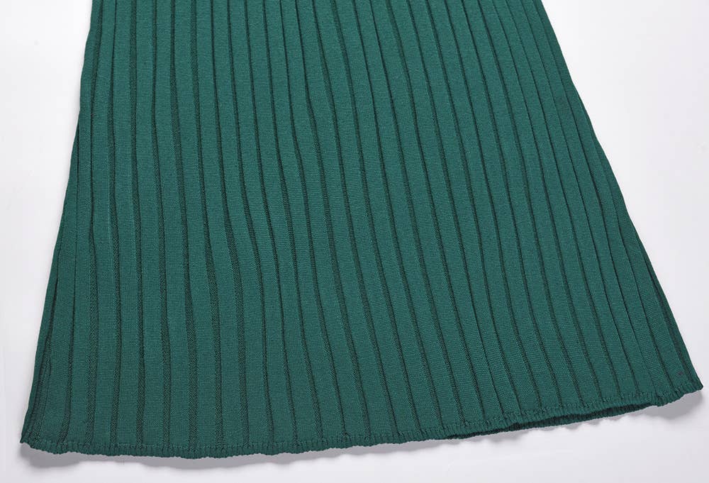 Fitted pleated mid-length knitted dress
