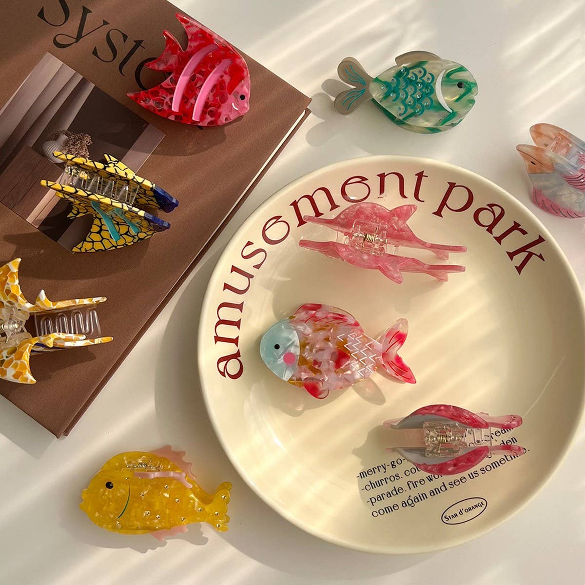 Pink Dolphin Acetate Hair Clip–Ocean Style & Cute_CWAHA5723▸