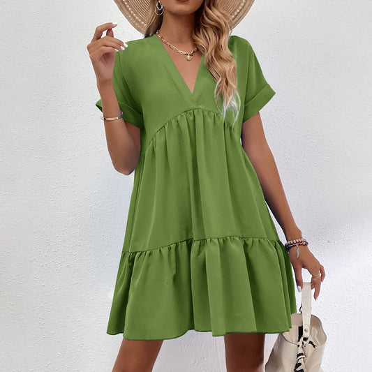A casual, loose V-neck, large-hem short dress