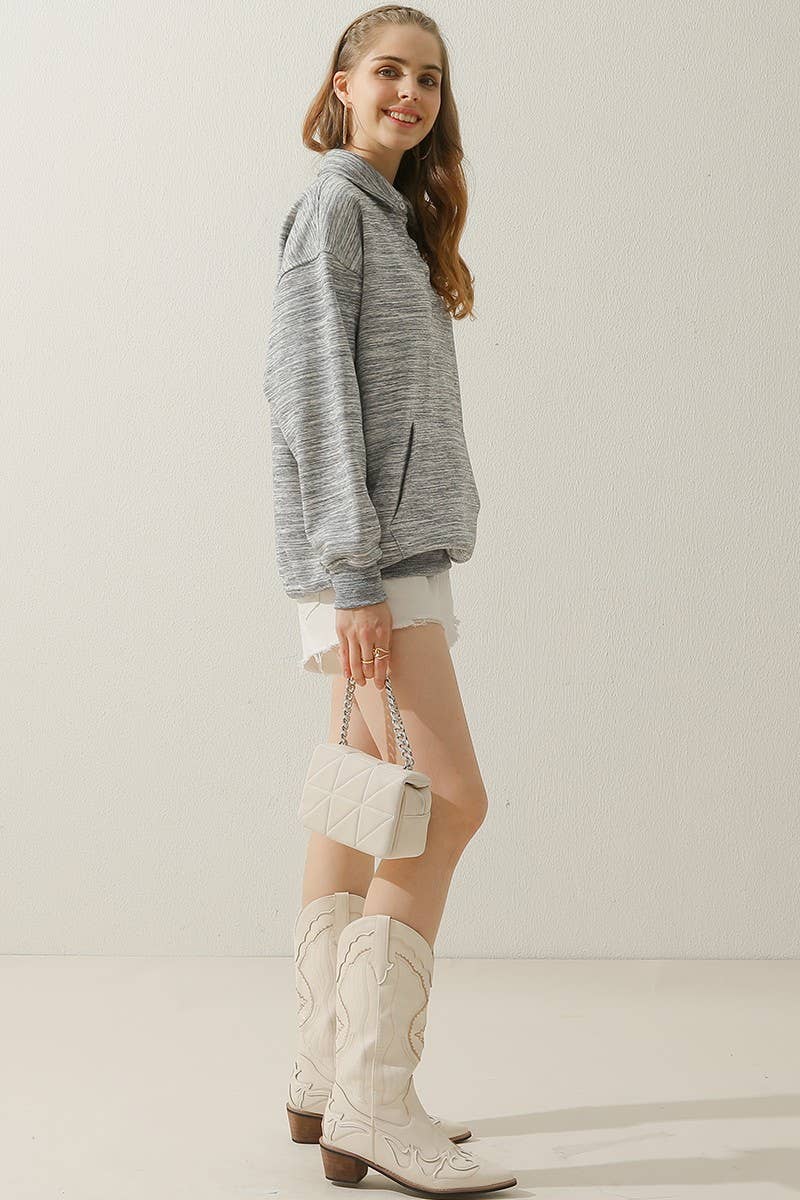 CWTTL904_BOTTON COLLAR SWEATSHIRT WITH KANGAROO POCKET