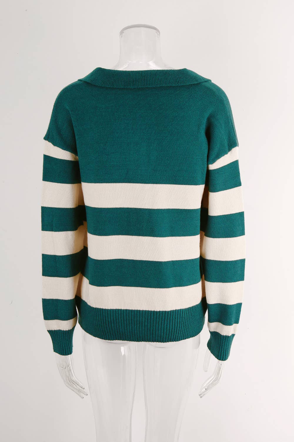 CONTRASTING STRIPED PLOL COLLAR KNIT SWEATER