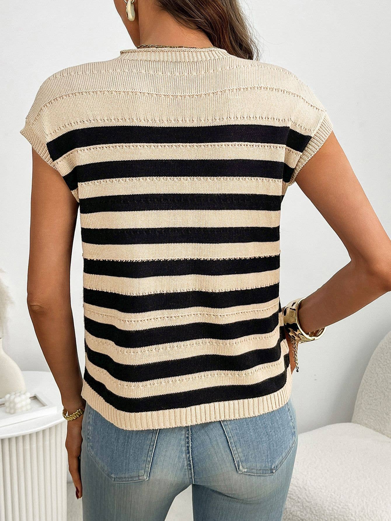 Color-blocking striped short-sleeved sweater