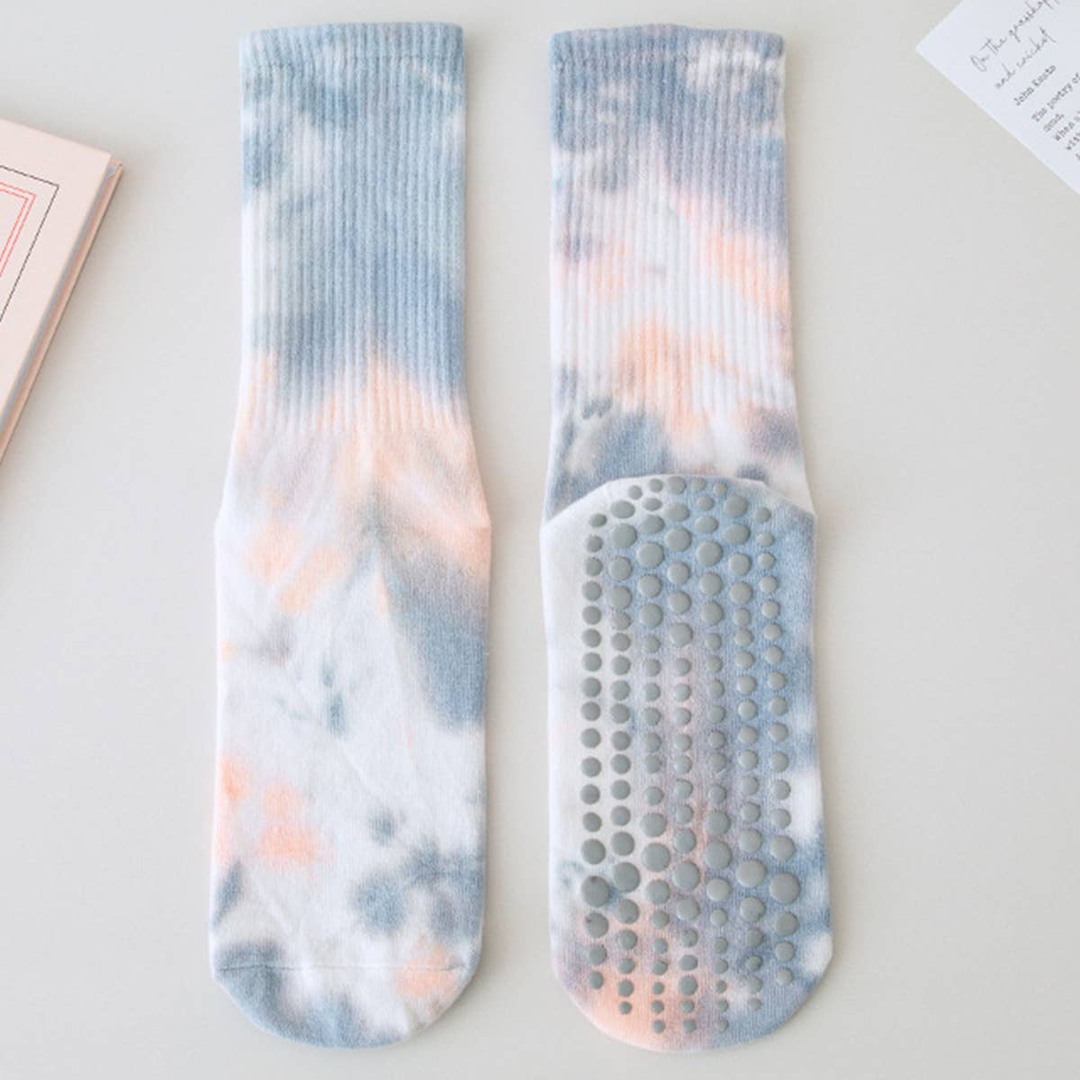 PILATES ANTI-SLIP SOCKS FOR WOMEN MIDDLE TUBE_CWMS0239