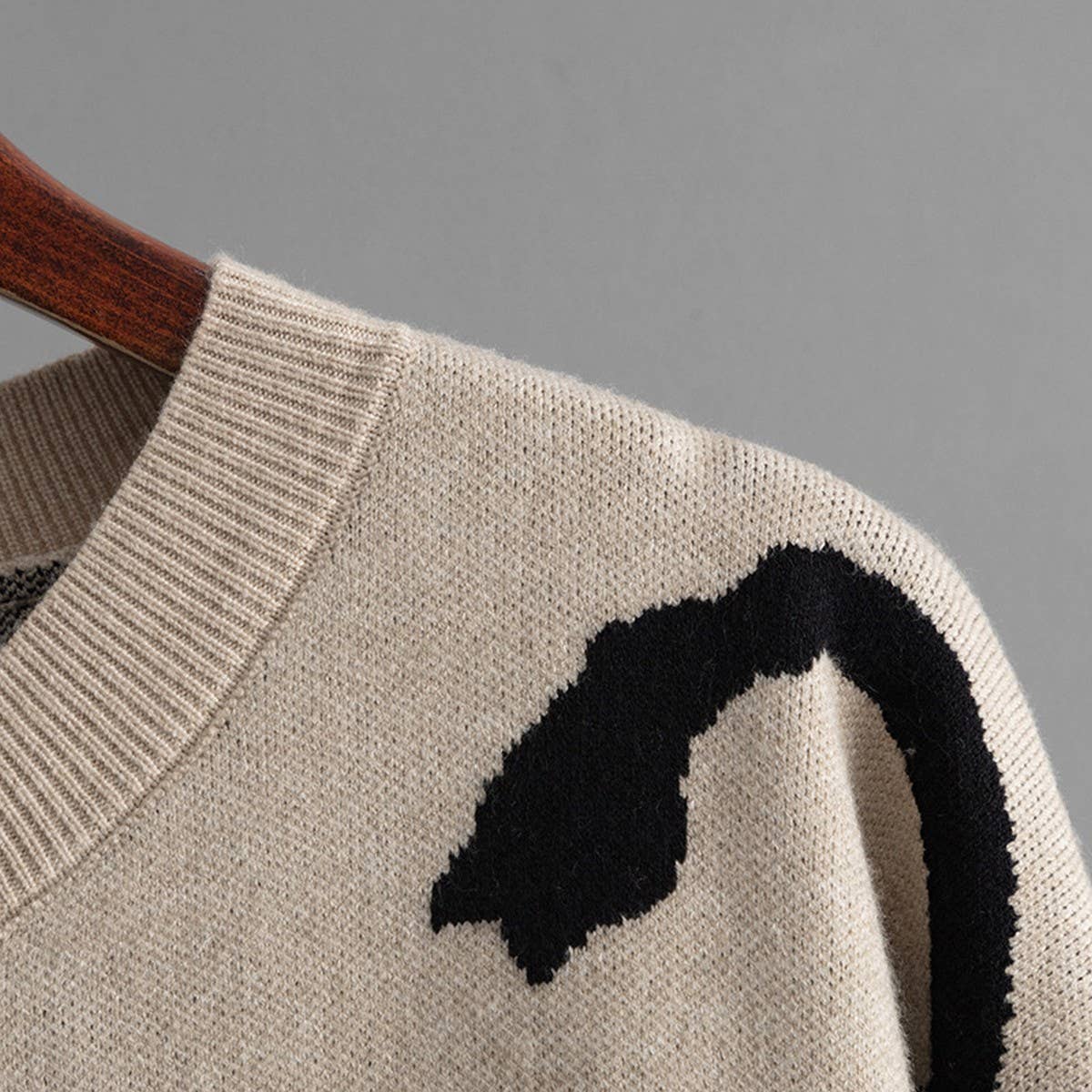 Crew-neck pullover leopard print long-sleeved base