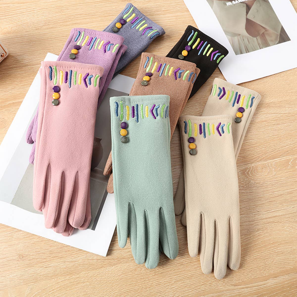 SIMPLE AND STYLISH WARM BREATHABLE GLOVES_CWAG0068