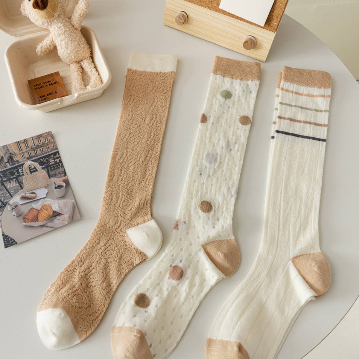 RETRO COLOR-BLOCKED BREATHABLE MID-CALF SOCKS_CWMS0648