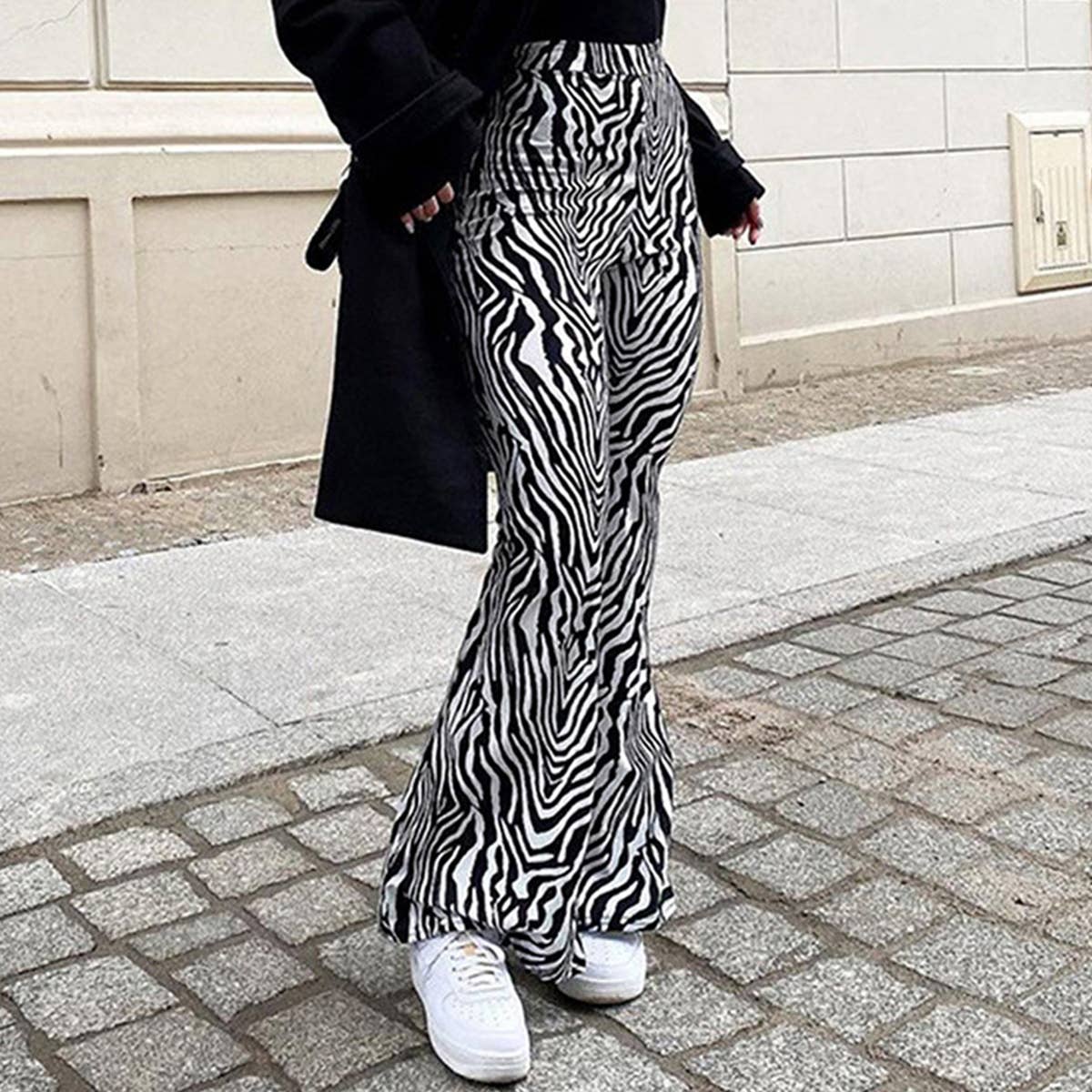 Elastic-waisted zebra-print stretch casual flares