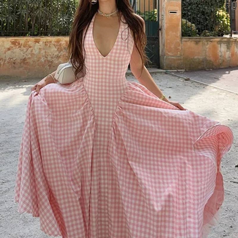 Elegant waist-cutout halter V-neck french dress