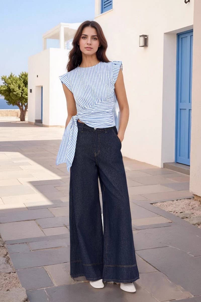 CWTBLSL0995_STRIPED SLEEVELESS SLIM FIT WAIST-LENGTH TOP