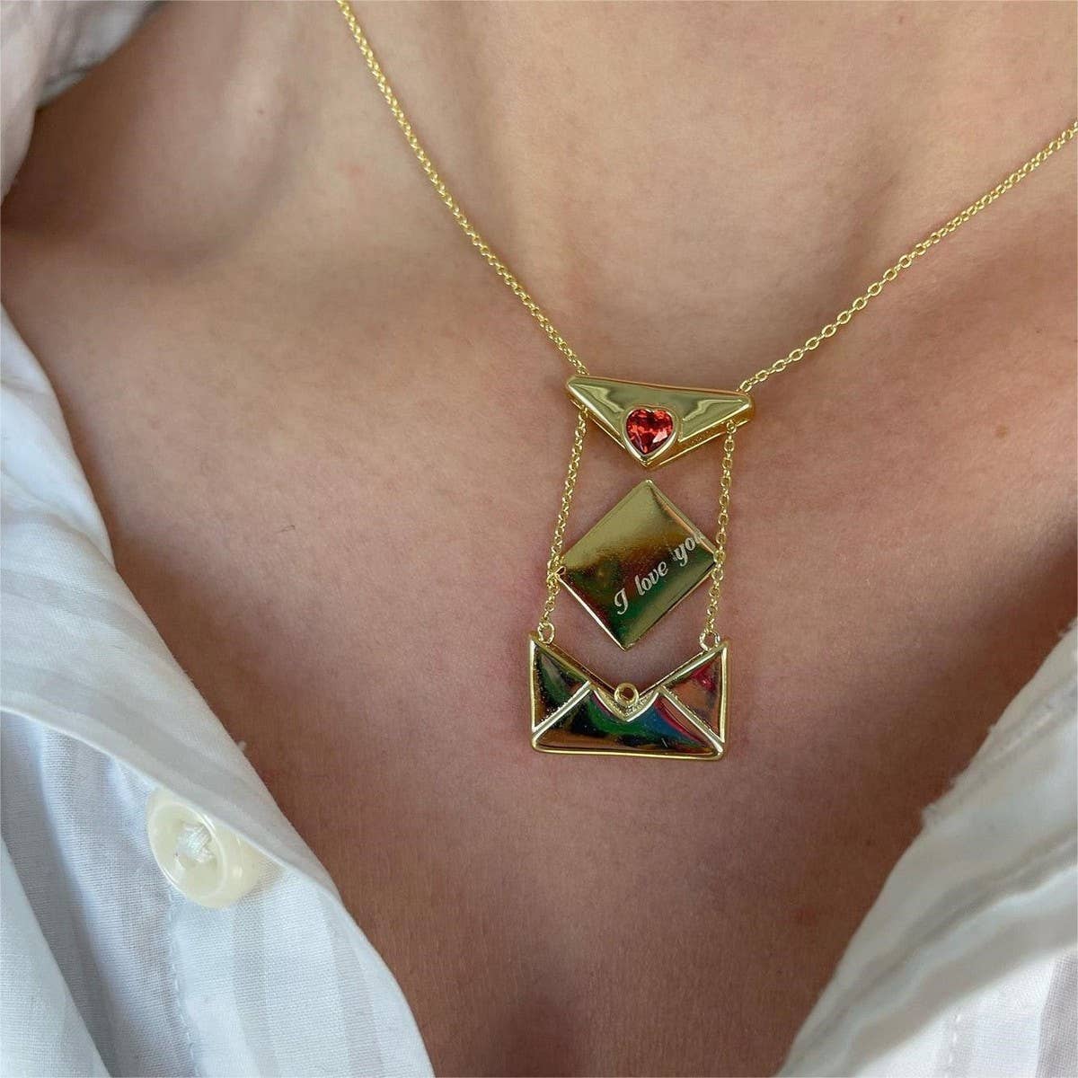 Design Love Locket Pendant Necklace