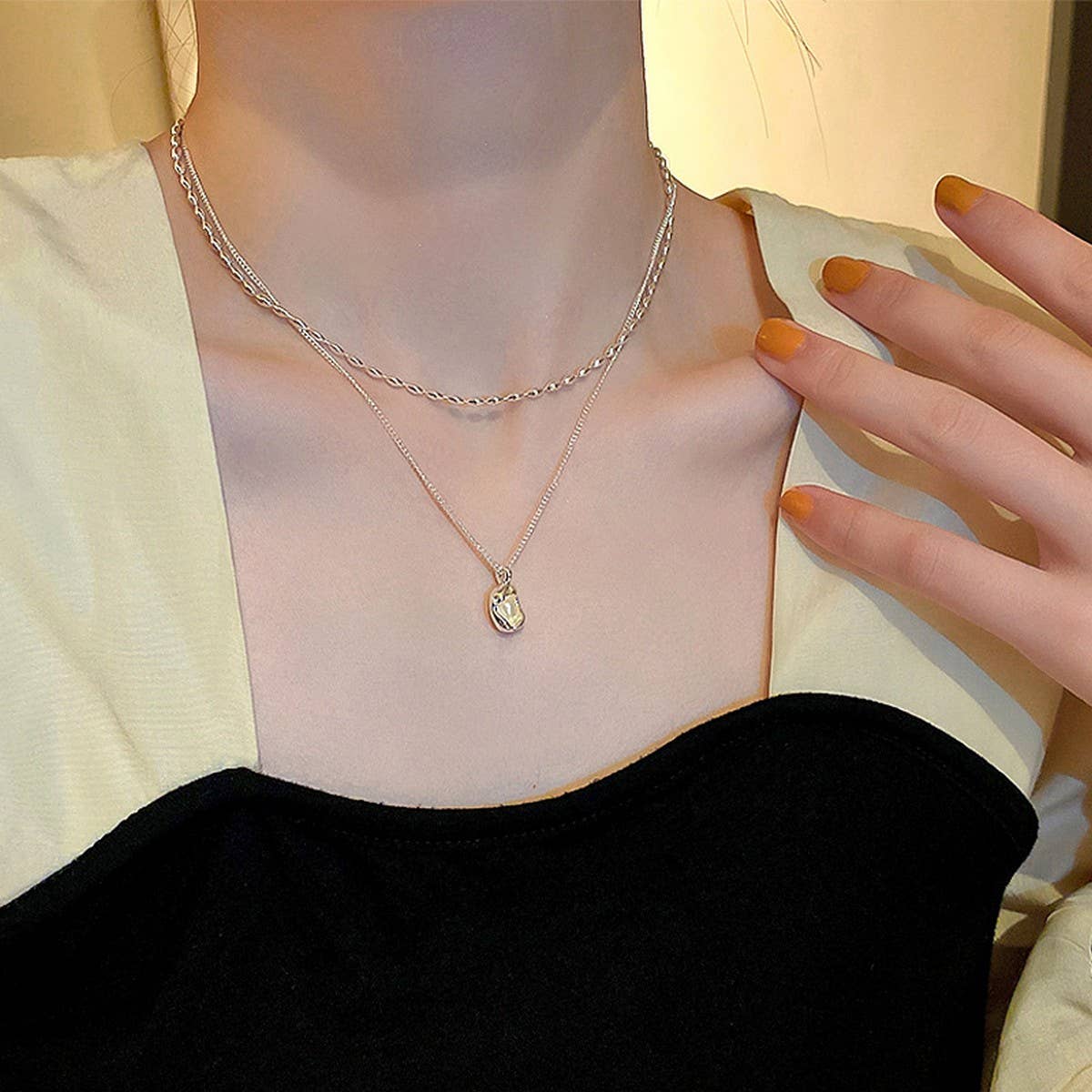 LIGHT LUXURY PLEATED PEARL BEAN NECKLACE
