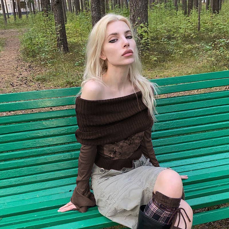 Dark retro printed flared sleeve T-shirt