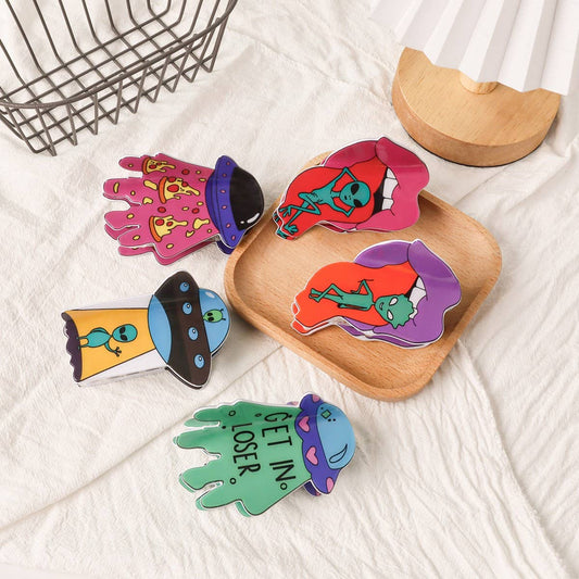 CWAHA1611_HALLOWEEN ALIEN SPACESHIP HAIR CLAW CLIP