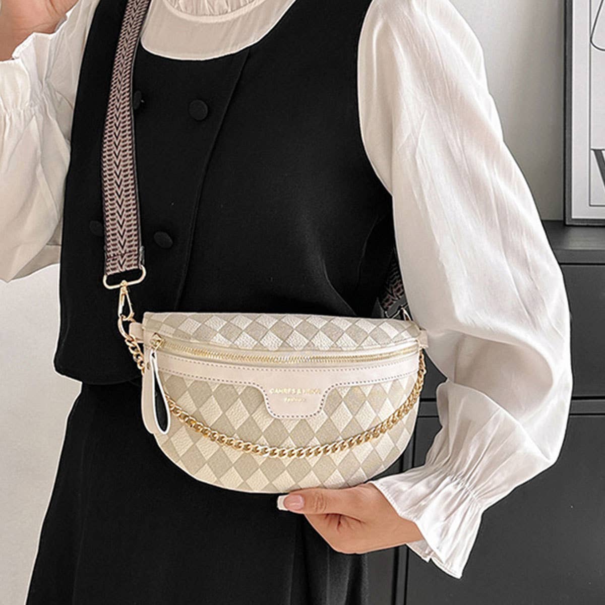 Checkered Chain Strap PU Crossbody Chest Bag_CWAB0911