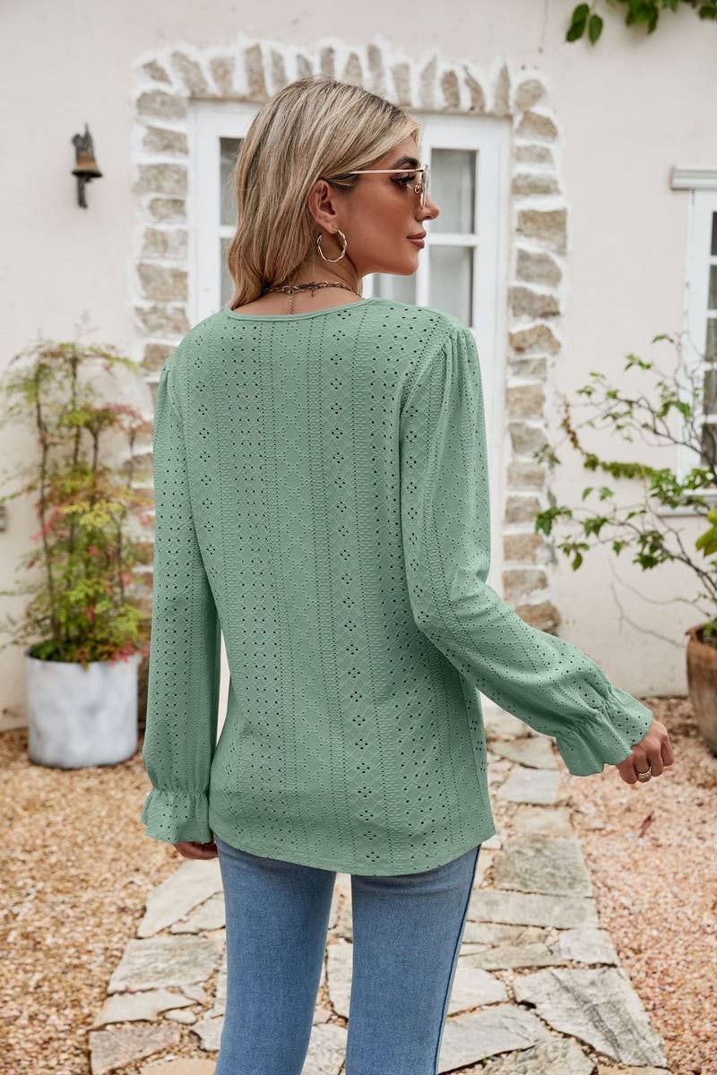 CWTBLL1045_SOLID COLOR V-NECK EYELET LOOSE TOP