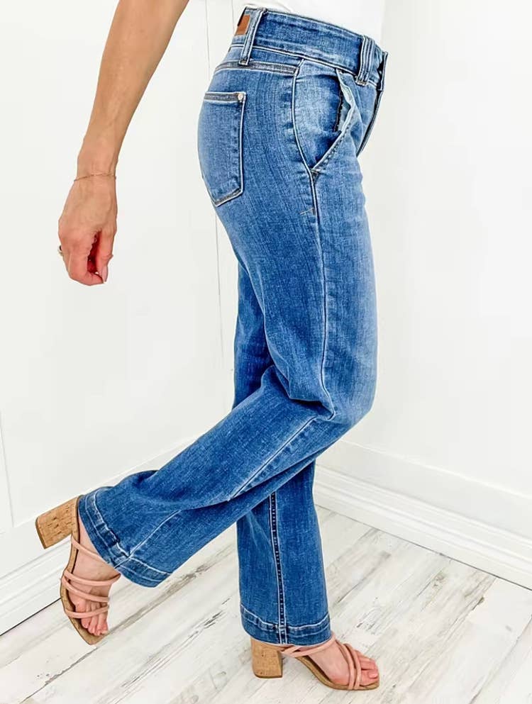 Blue casual wash straight leg style jeans