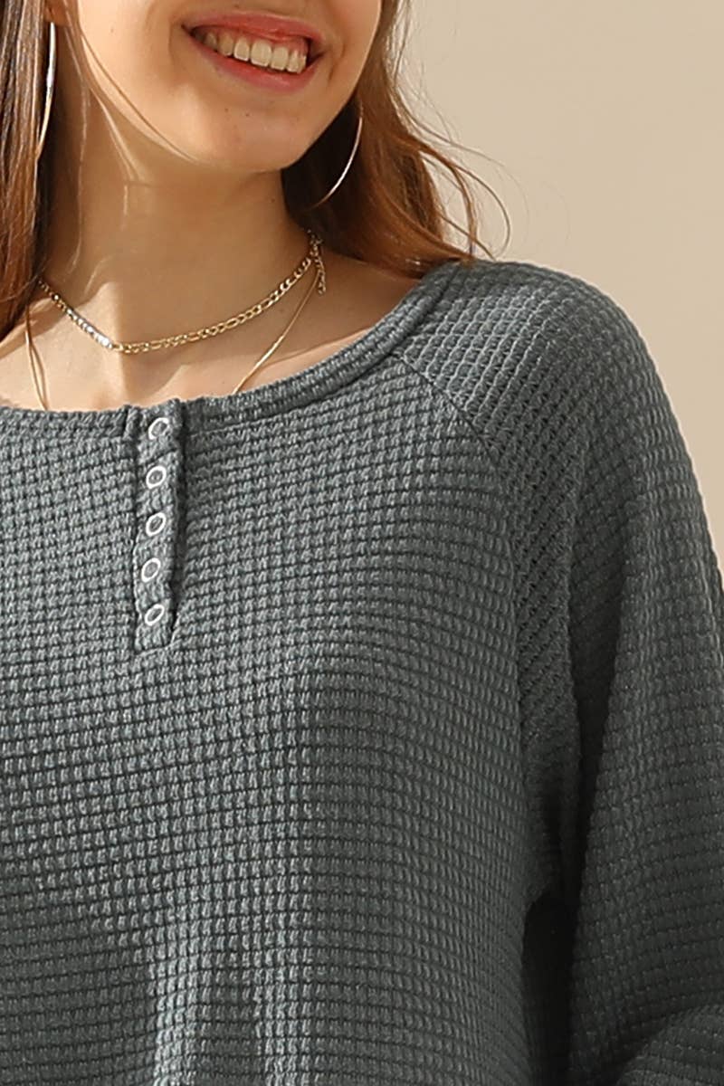CWTTL1099_R NECK EYELET REGLAN SWEATER KNIT TOP