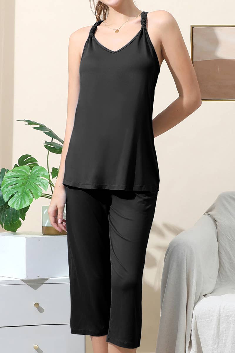 CWSPJ032_BANDED NECKLINE AND KNEE LENGTH PANTS PAJAMA SET