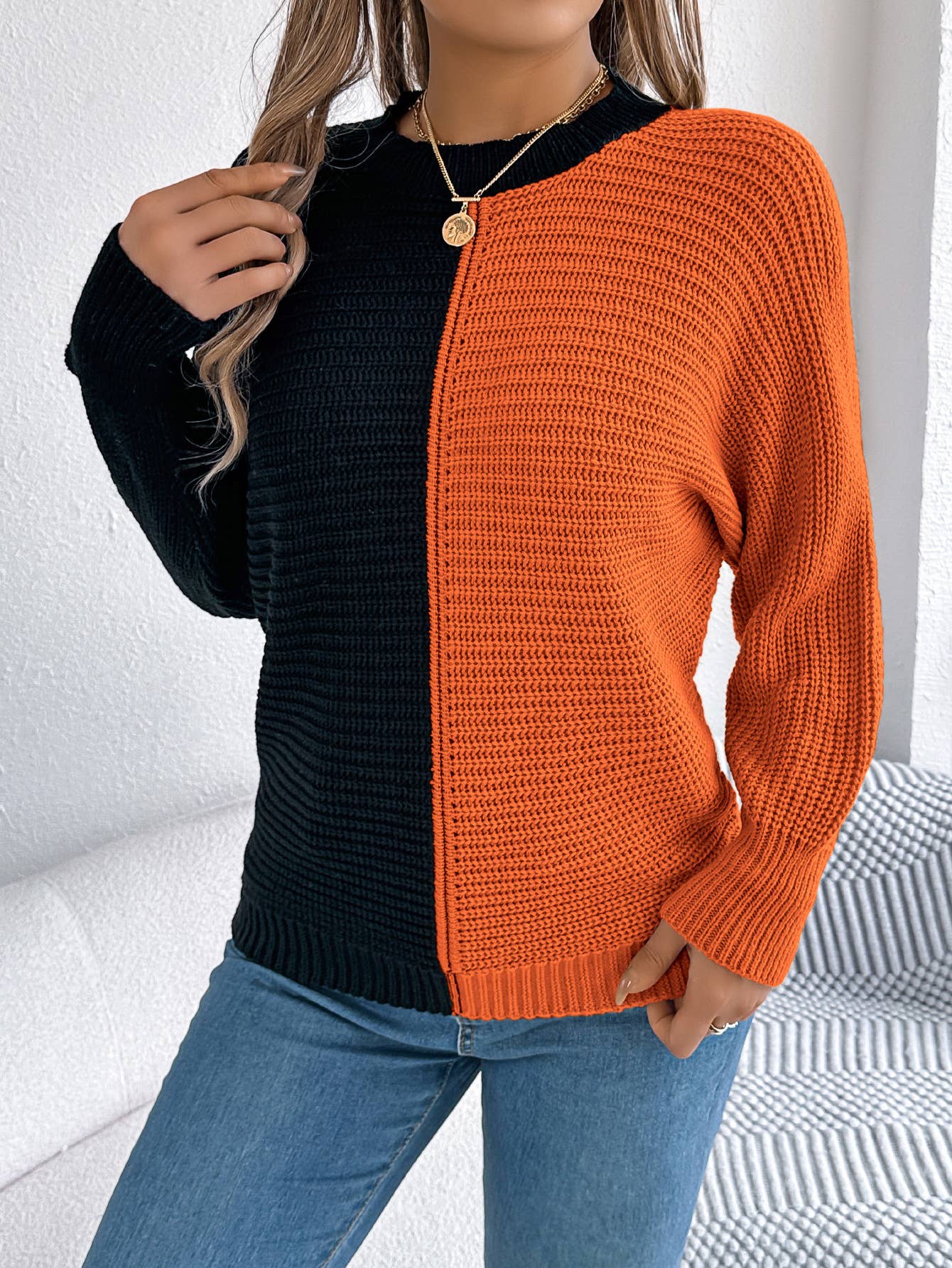COLOR CONTRAST SHOULDER CUFF PULLOVER SWEATER