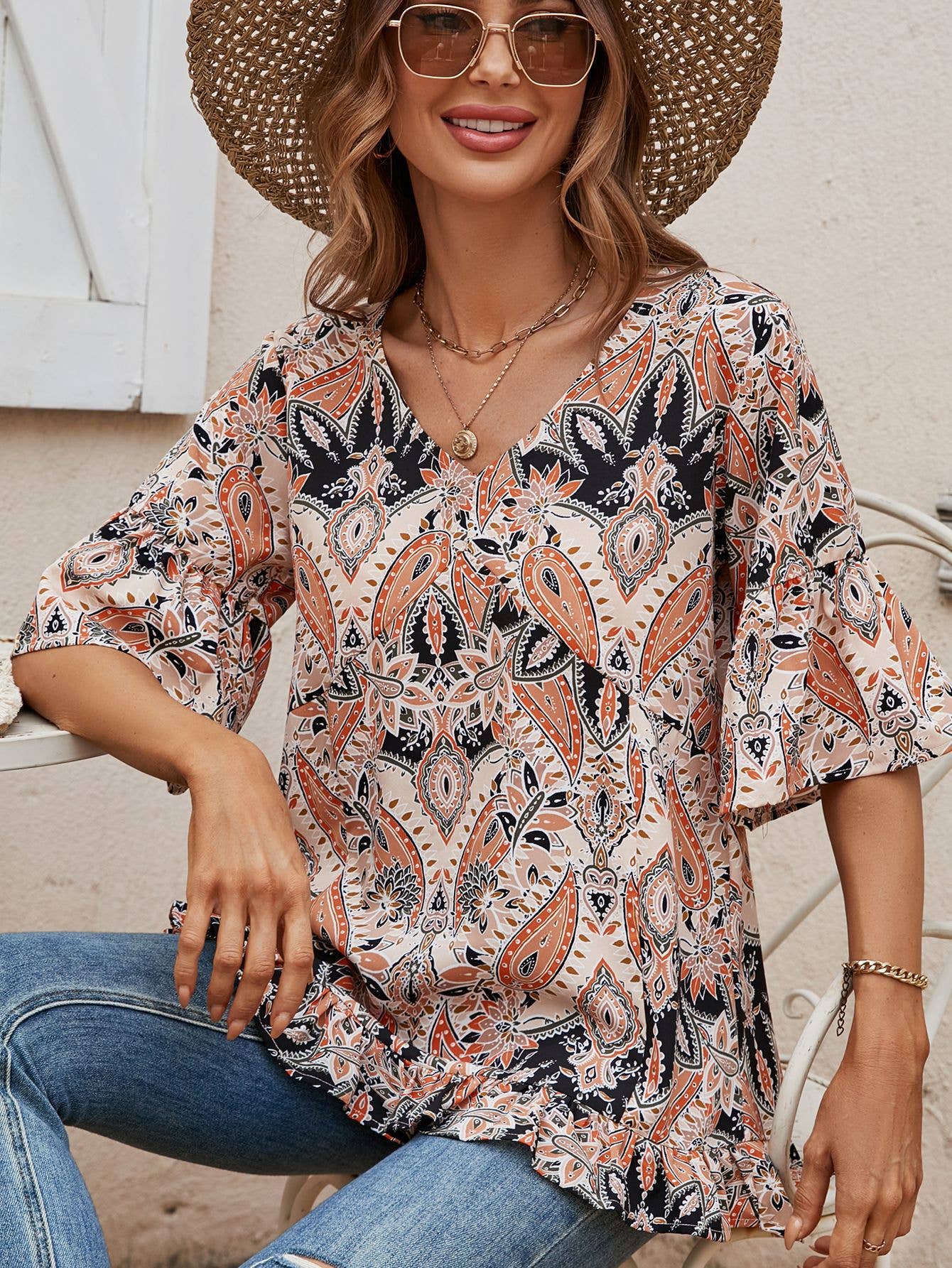 Casual flared sleeve V-neck loose printed T-shirt