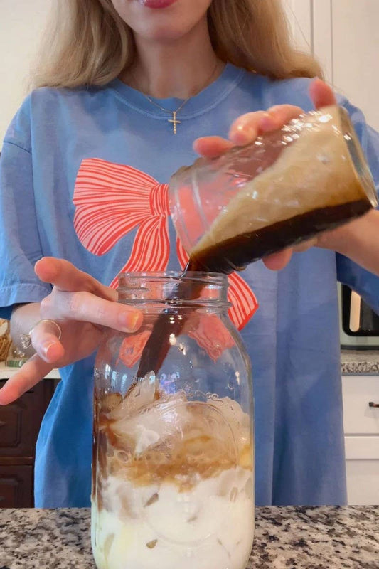 CWTTS1564_CREW NECK LOOSE FIT BOW PRINT SHORT SLEEVE TEE