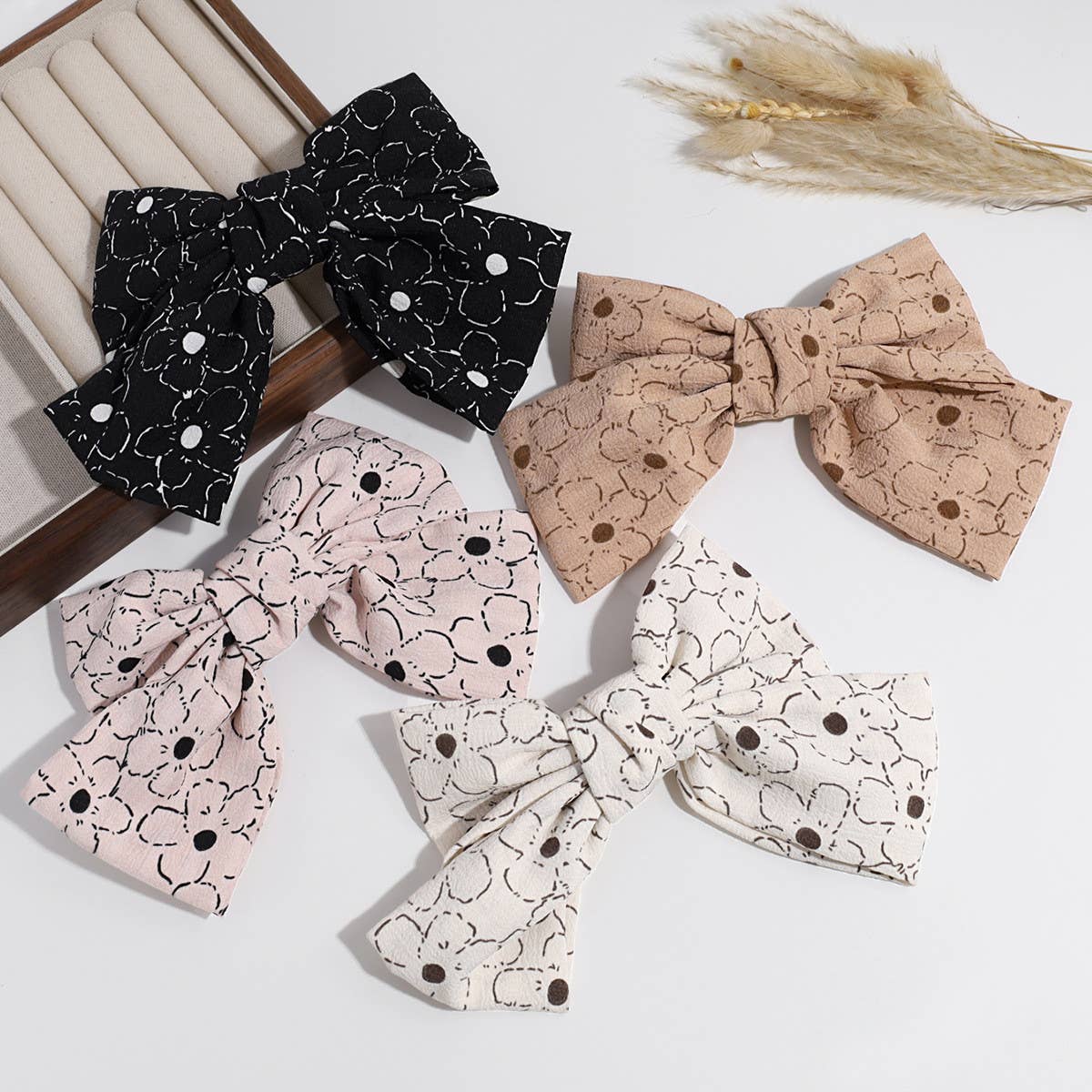 SIMPLE AND ELEGANT FLOWER DOT BOW CLIP