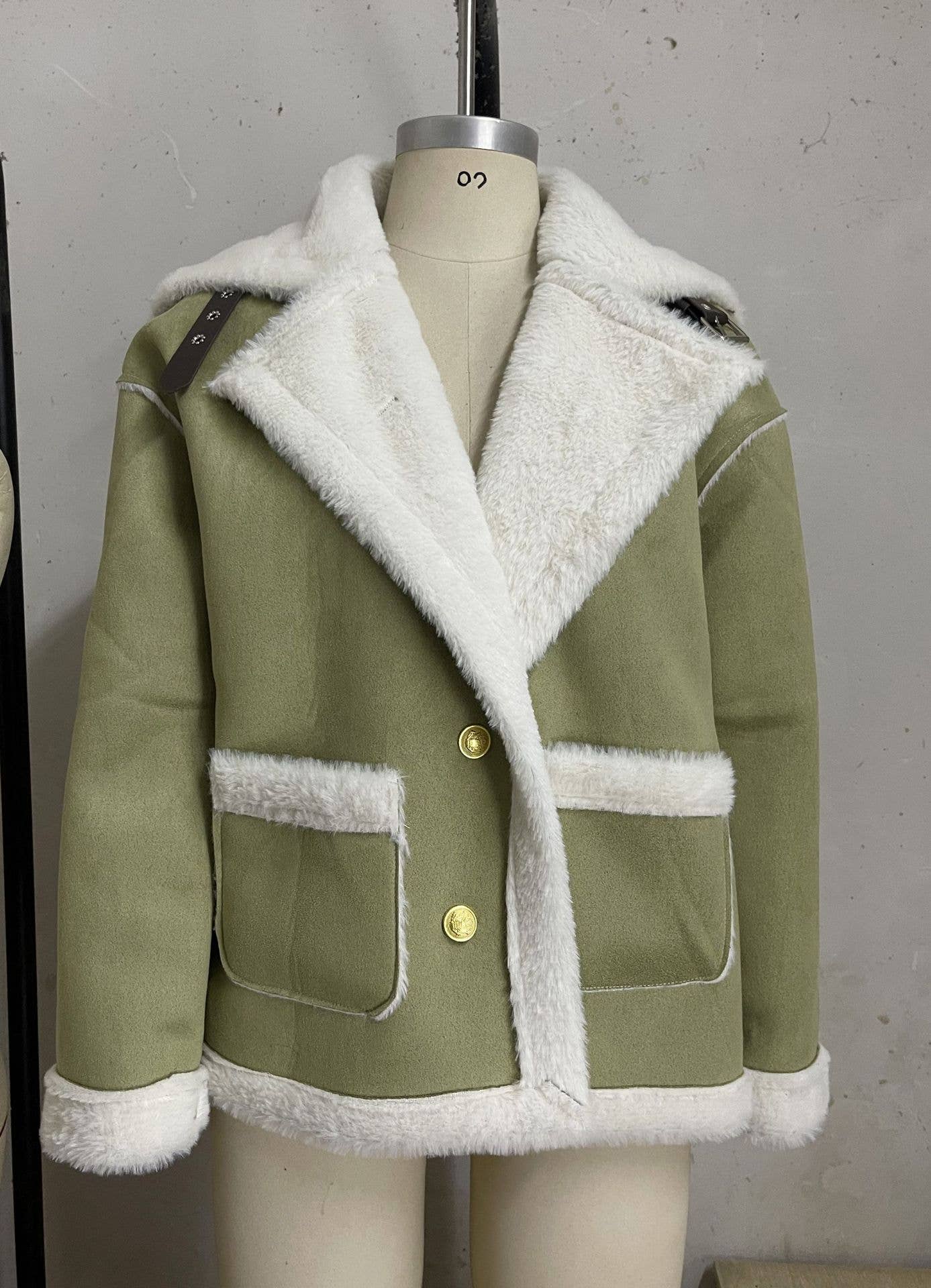 Fashionable lapel plush warm casual coat