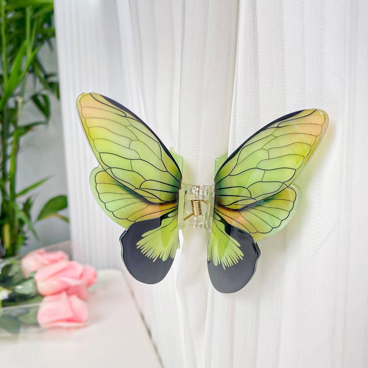 Hairpins with the simulated butterfly temperament