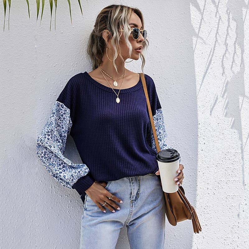 CREW-NECK KNIT LONG-SLEEVED SWEATER WITH BASE