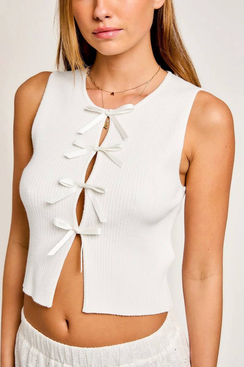 CWTBLSL0675_BOW-DECORATED HOLLOW CREW NECK SLIM FIT VEST TOP