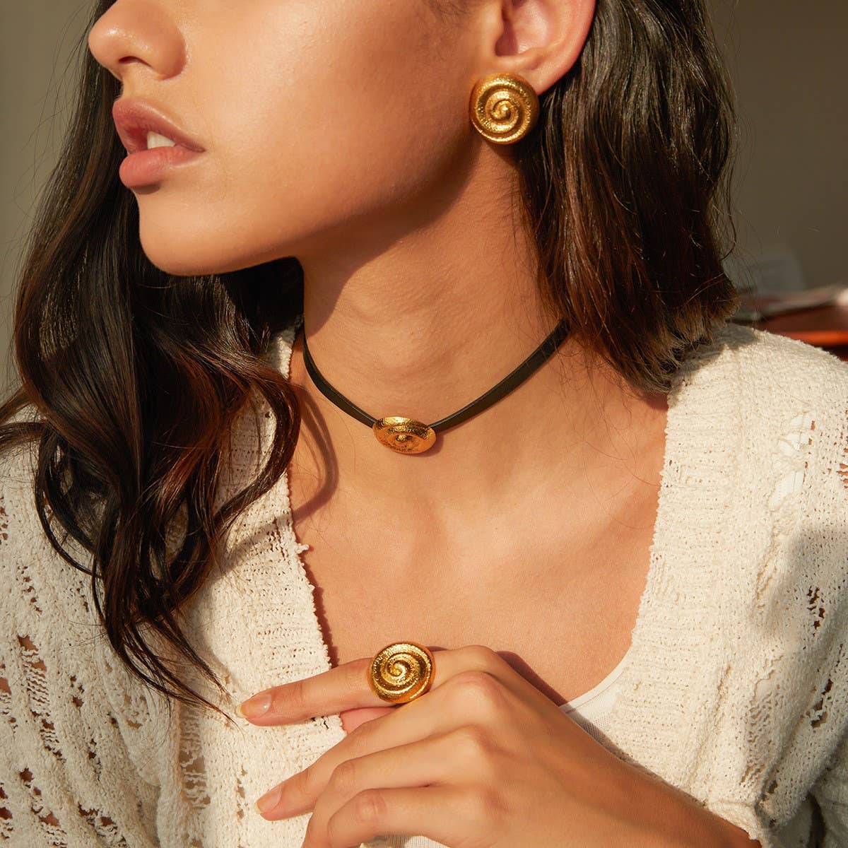 STYLISH HAMMERED SPIRAL HOOP THREE-PIECE SET_CWAJE1372