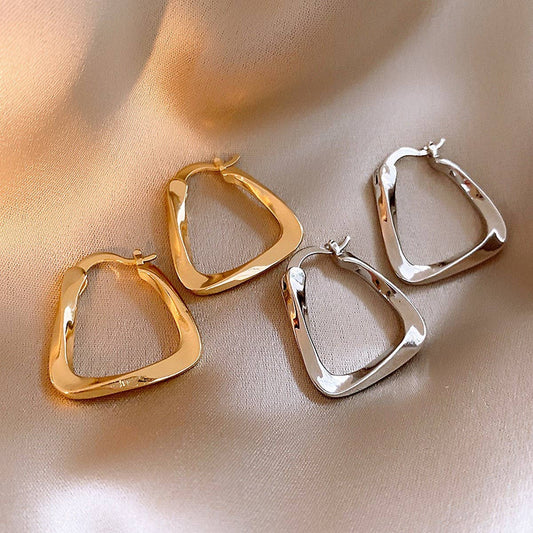 THREADED U-SHAPED SIMPLE AND FASHIONABLE EARRINGS